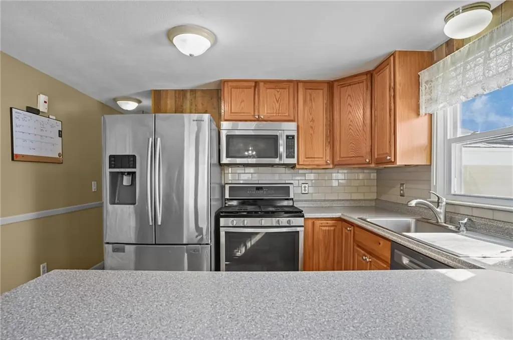 78 Villa Avenue Cranston RI 02905