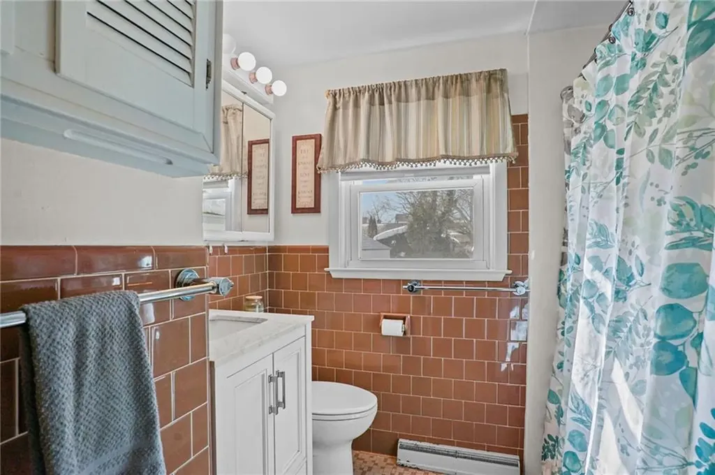 78 Villa Avenue Cranston RI 02905