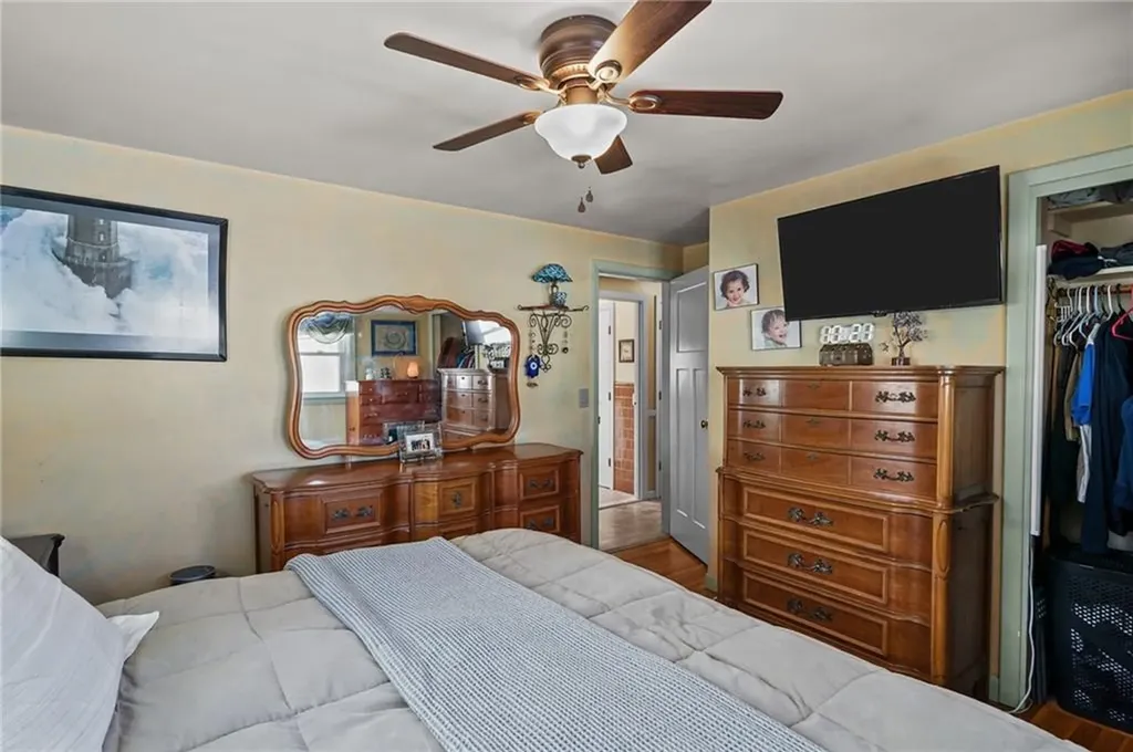 78 Villa Avenue Cranston RI 02905