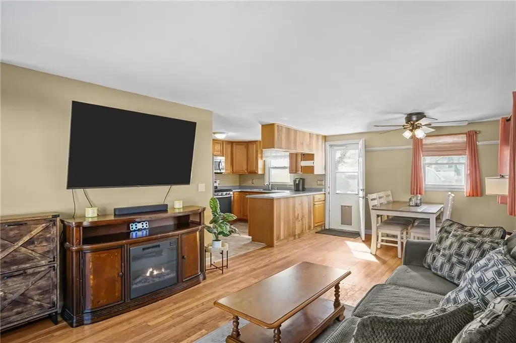 78 Villa Avenue Cranston RI 02905