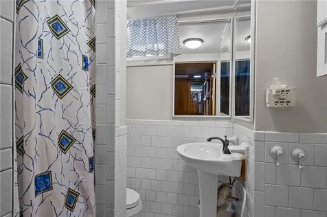 78 Villa Avenue Cranston RI 02905