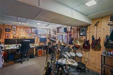 78 Villa Avenue Cranston RI 02905