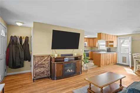 78 Villa Avenue Cranston RI 02905