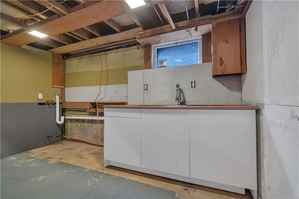 22 Rawlinson Drive Coventry RI 02816