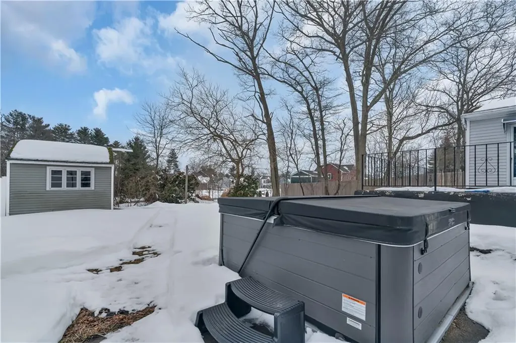 22 Rawlinson Drive Coventry RI 02816