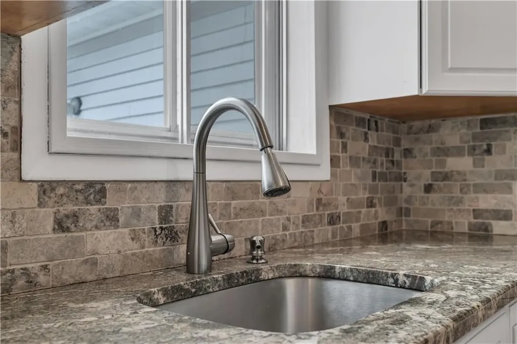 22 Rawlinson Drive Coventry RI 02816