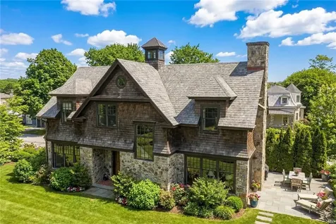 29 Prairie Avenue Newport RI 02840