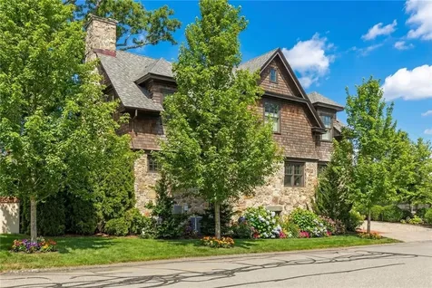 29 Prairie Avenue Newport RI 02840