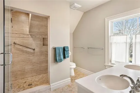 29 Prairie Avenue Newport RI 02840