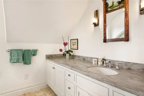 29 Prairie Avenue Newport RI 02840