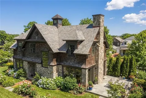 29 Prairie Avenue Newport RI 02840