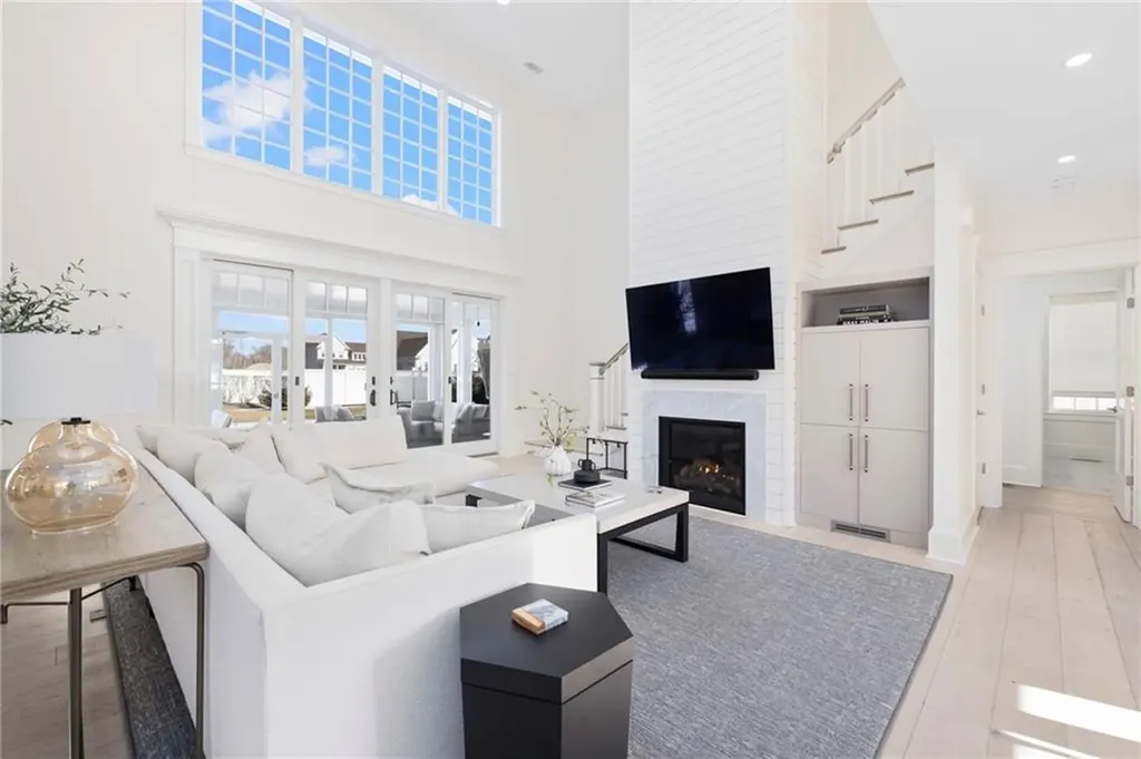 33 Carnegie Abbey Lane Portsmouth RI 02871