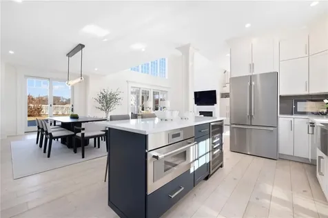 33 Carnegie Abbey Lane Portsmouth RI 02871