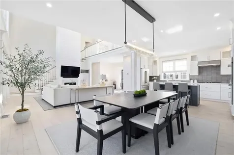 33 Carnegie Abbey Lane Portsmouth RI 02871