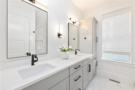 33 Carnegie Abbey Lane Portsmouth RI 02871