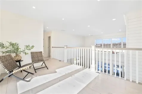 33 Carnegie Abbey Lane Portsmouth RI 02871