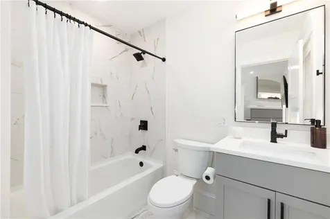 33 Carnegie Abbey Lane Portsmouth RI 02871