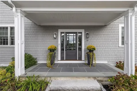 33 Carnegie Abbey Lane Portsmouth RI 02871