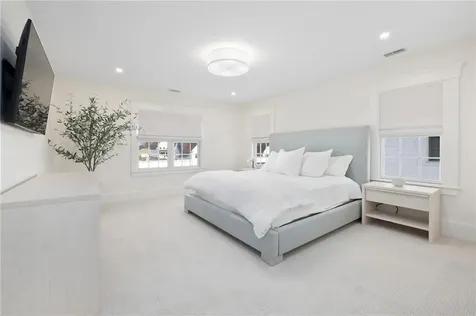 33 Carnegie Abbey Lane Portsmouth RI 02871