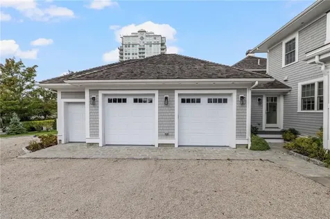 33 Carnegie Abbey Lane Portsmouth RI 02871