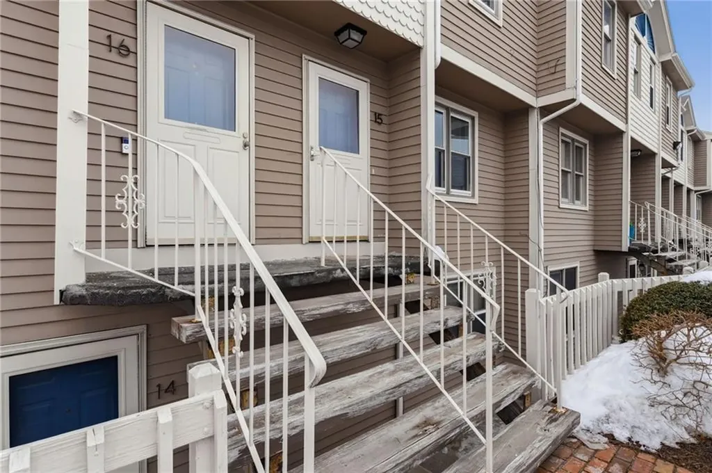 3399 Post Road Warwick RI 02886