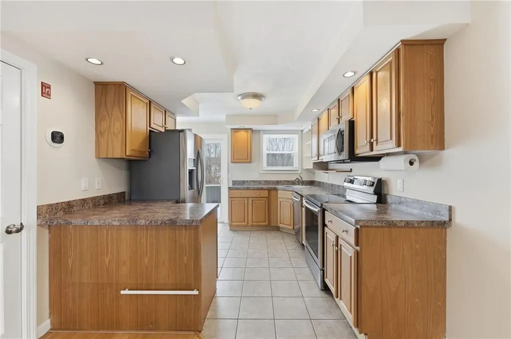 3399 Post Road Warwick RI 02886