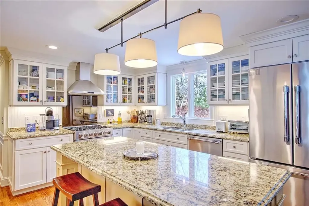 22 Lantern Lane Barrington RI 02806
