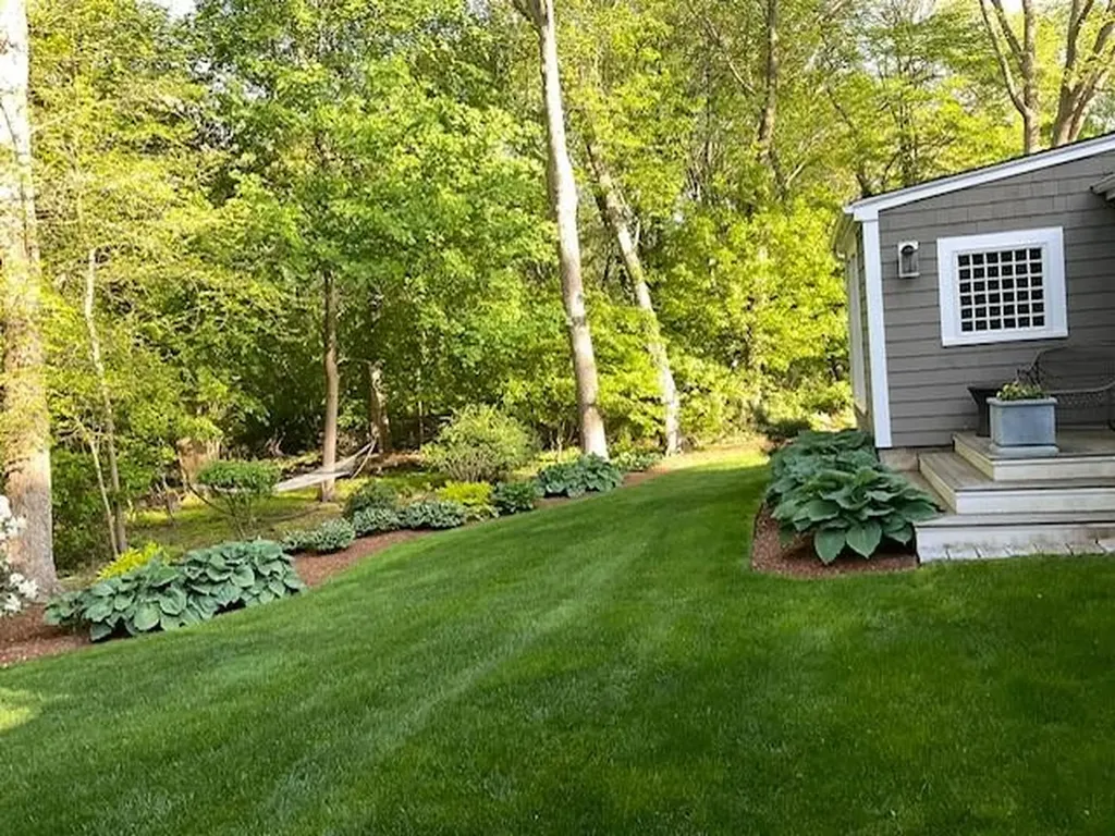 22 Lantern Lane Barrington RI 02806