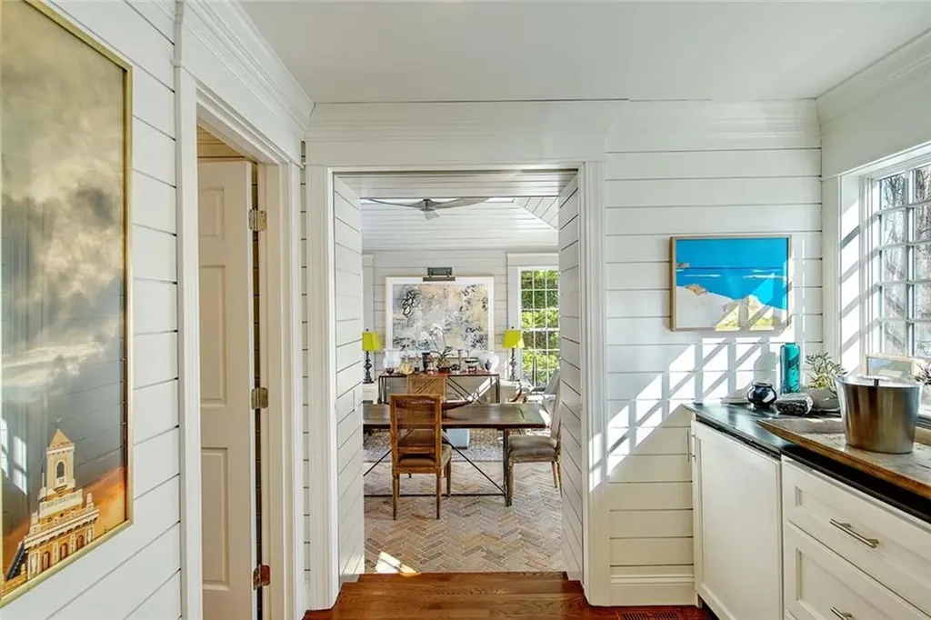 22 Lantern Lane Barrington RI 02806
