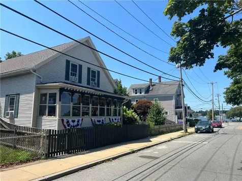 12 Washington Street Bristol RI 02809