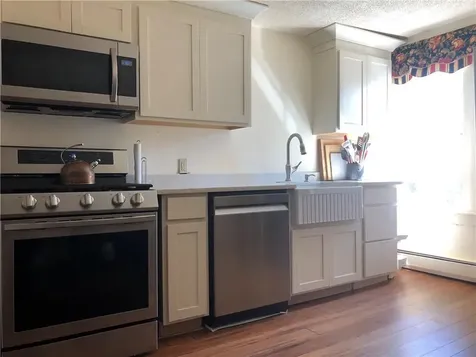 12 Washington Street Bristol RI 02809