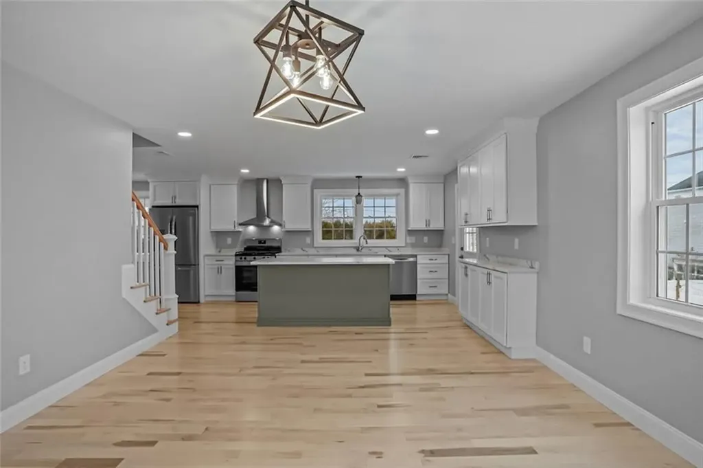 60 Bloor Street Warwick RI 02889