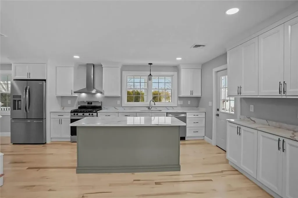 60 Bloor Street Warwick RI 02889