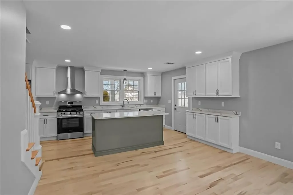 60 Bloor Street Warwick RI 02889