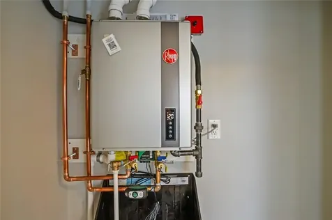 60 Bloor Street Warwick RI 02889