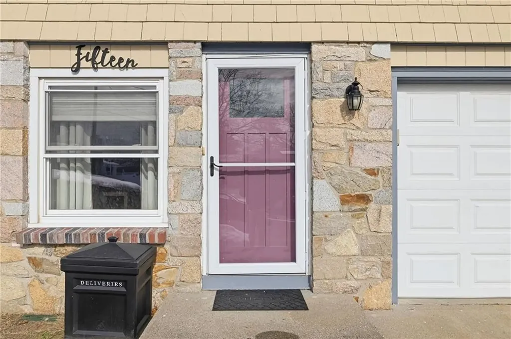 15 Anita Road Johnston RI 02919