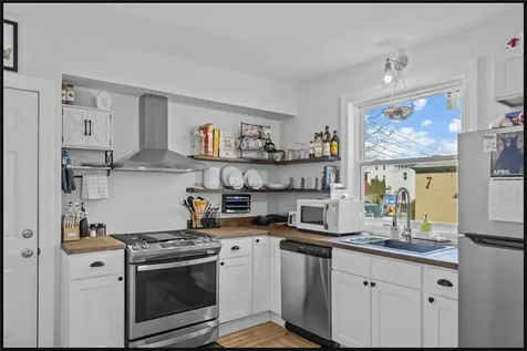 68 Wood Street Warren RI 02885