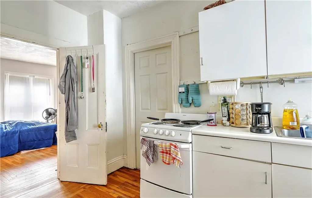 124 Pitman Street Providence RI 02906