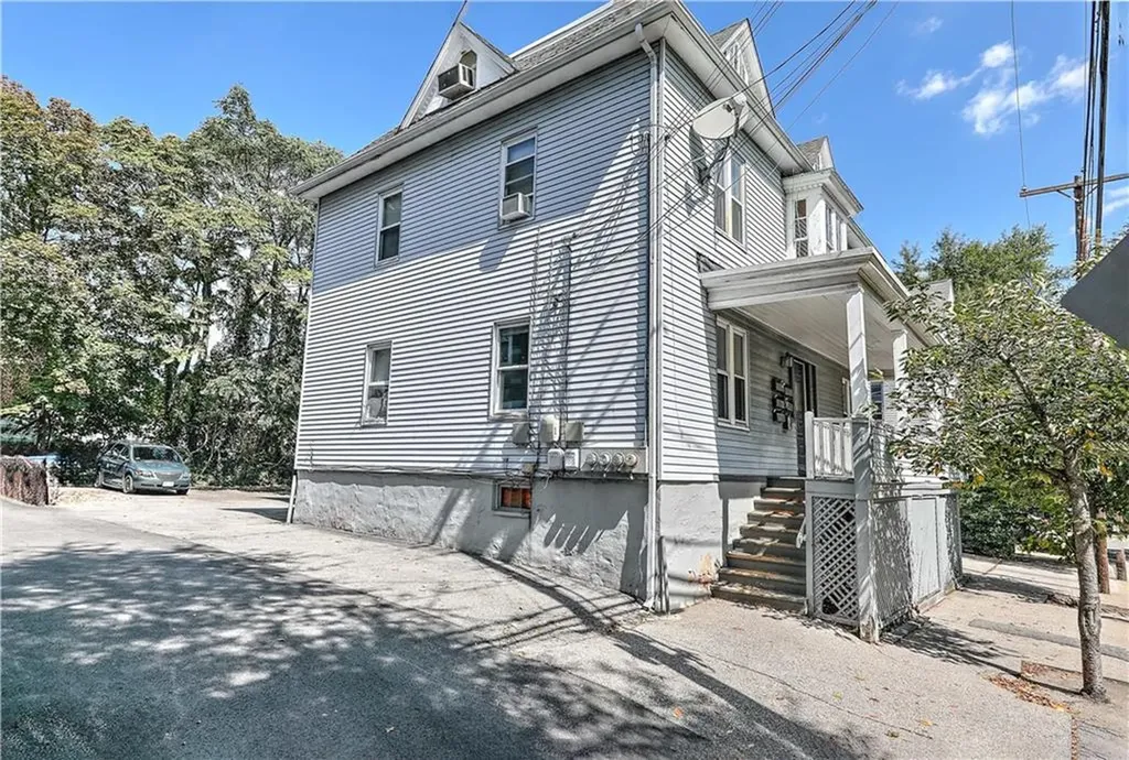 124 Pitman Street Providence RI 02906