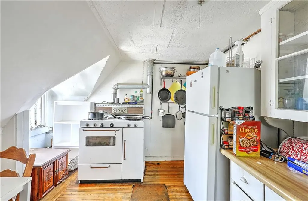124 Pitman Street Providence RI 02906