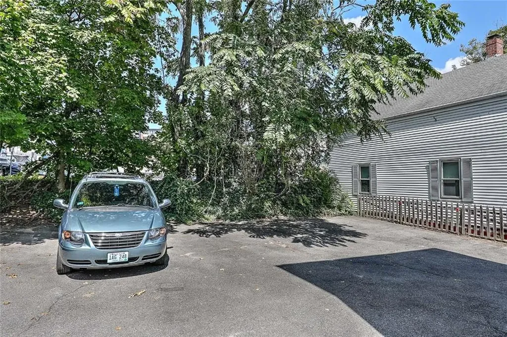 124 Pitman Street Providence RI 02906