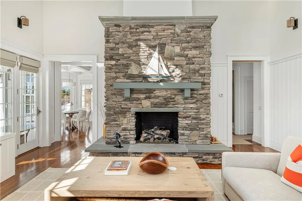 231 Carnegie Harbor Drive Portsmouth RI 02871