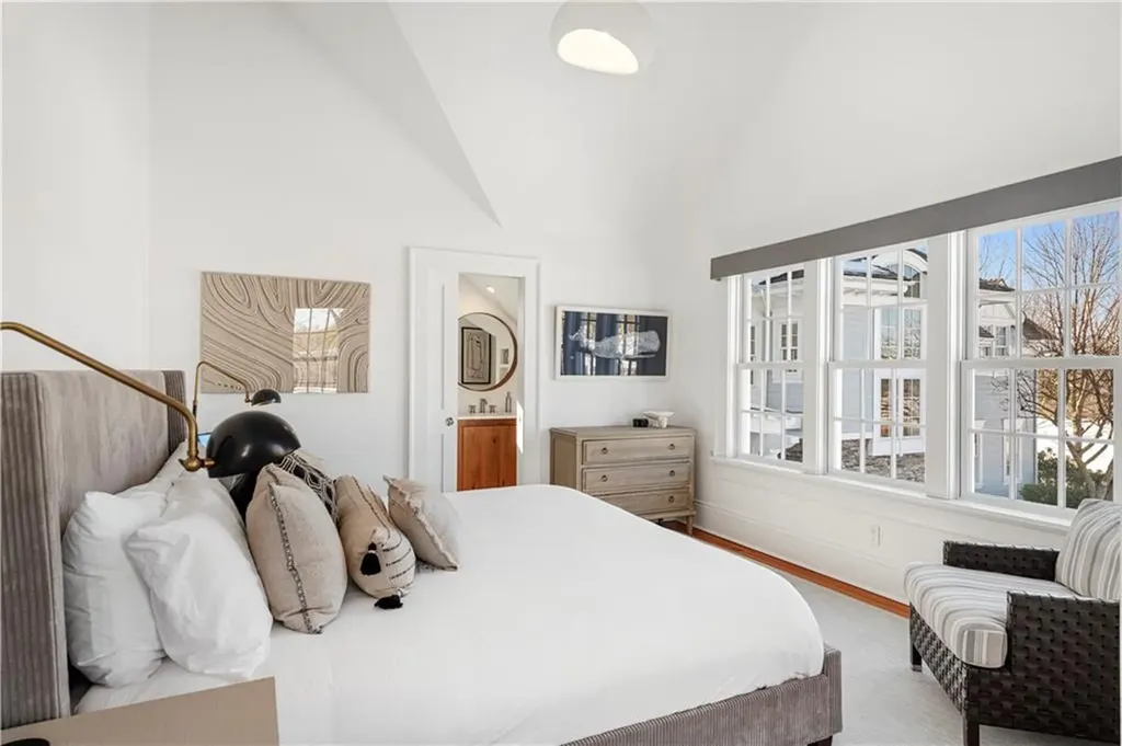 231 Carnegie Harbor Drive Portsmouth RI 02871