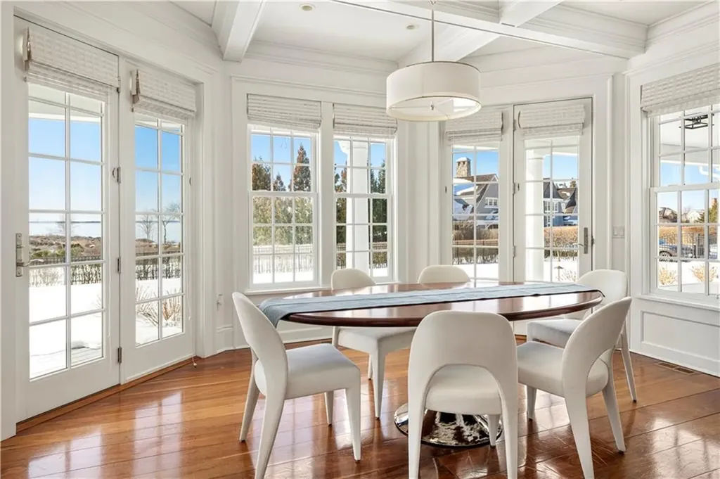 231 Carnegie Harbor Drive Portsmouth RI 02871