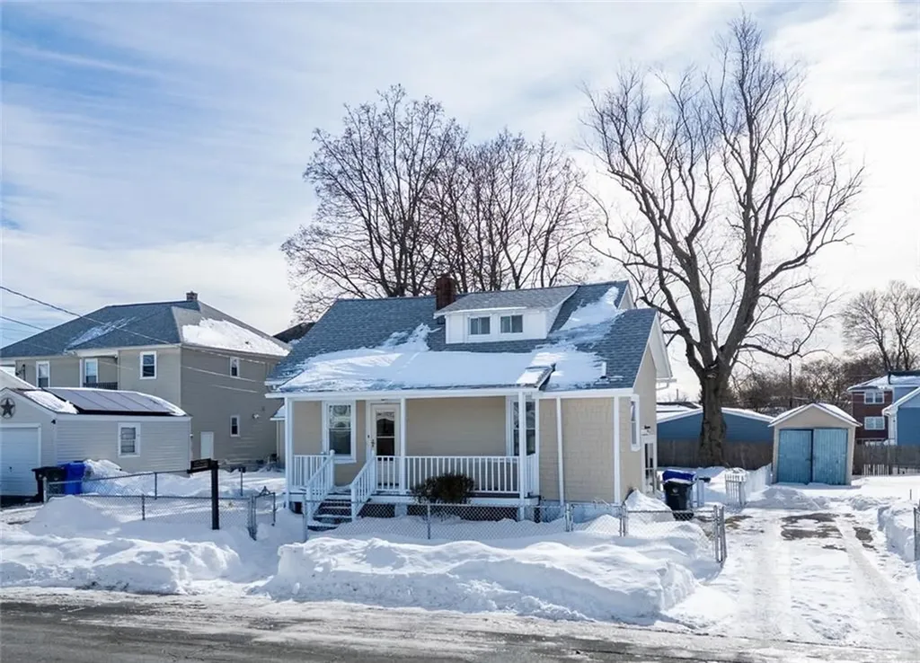 141 Hanover Avenue Pawtucket RI 02861