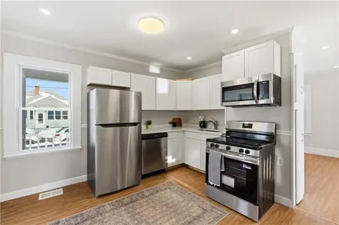 141 Hanover Avenue Pawtucket RI 02861