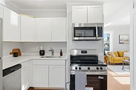 141 Hanover Avenue Pawtucket RI 02861