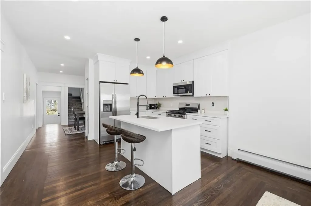 53 Oriole Avenue Pawtucket RI 02860