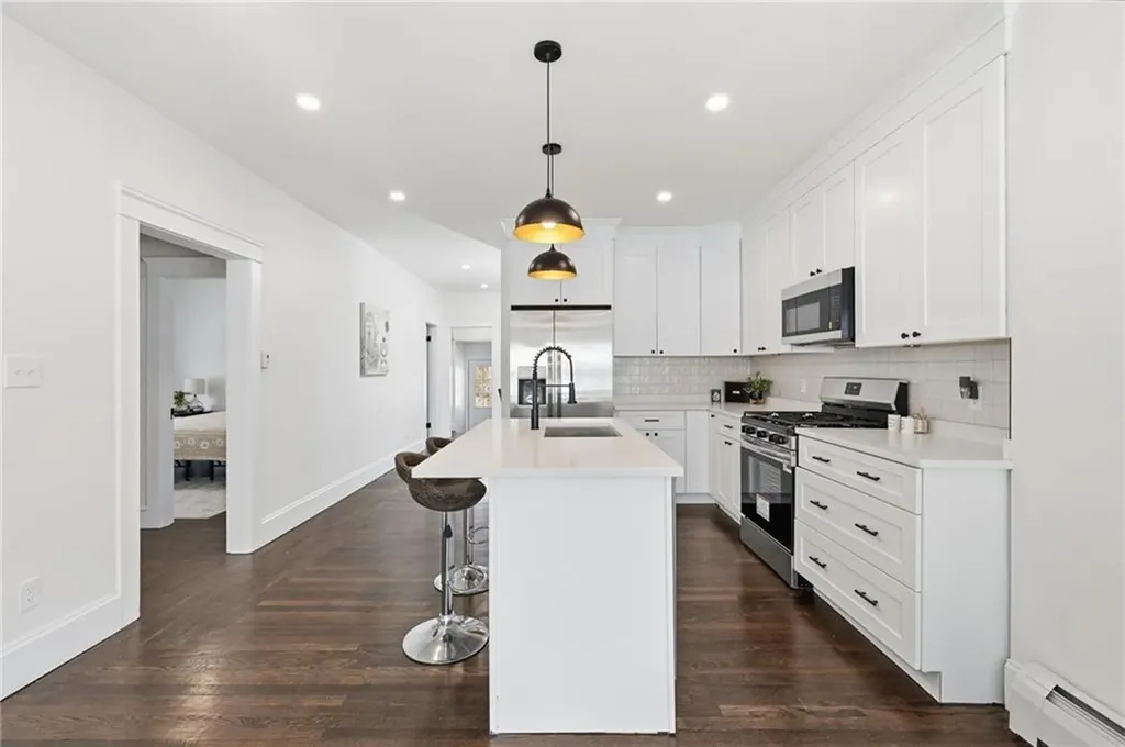 53 Oriole Avenue Pawtucket RI 02860