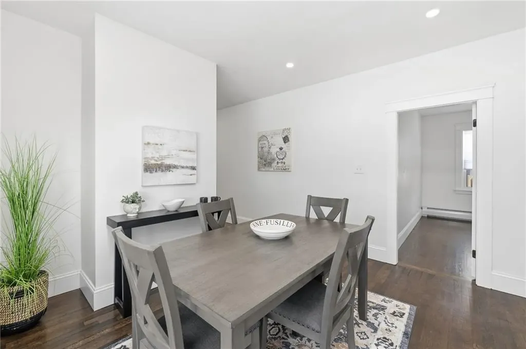 53 Oriole Avenue Pawtucket RI 02860